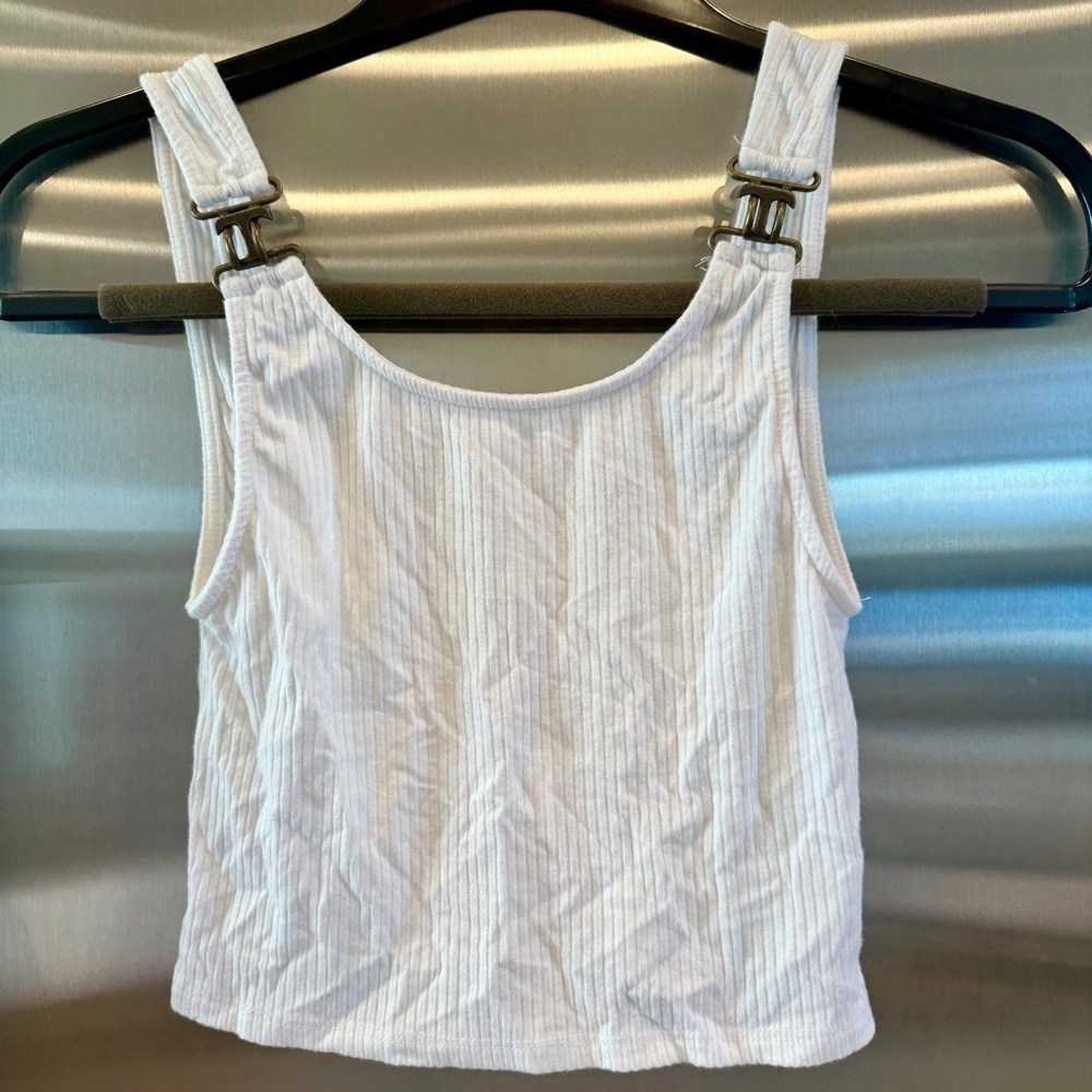 NWT LF White Buckle Ribbed Crop Tank Top Cropped Shirt​
